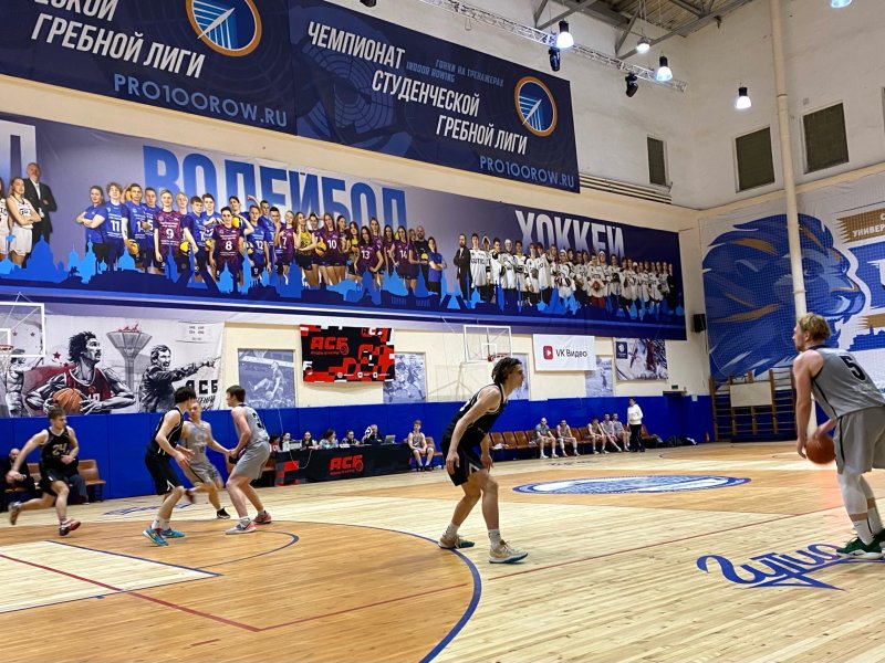 “Бульдоги ВоГУ” с большим отрывом одержали победу над баскетболистами из Нижнего Новгорода