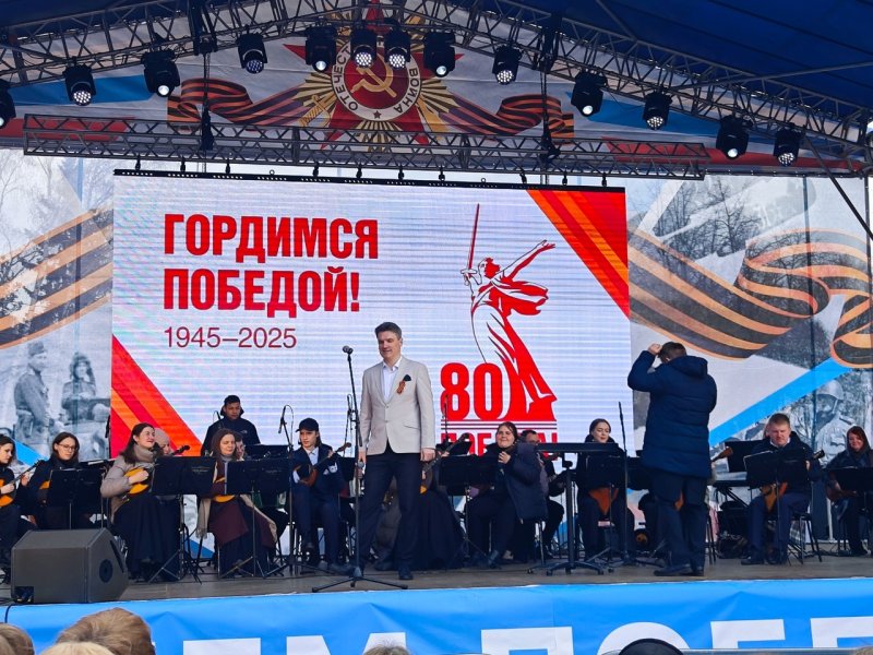 В Вологде в честь празднования Дня Победы проходит двенадцатичасовой музыкальный марафон
