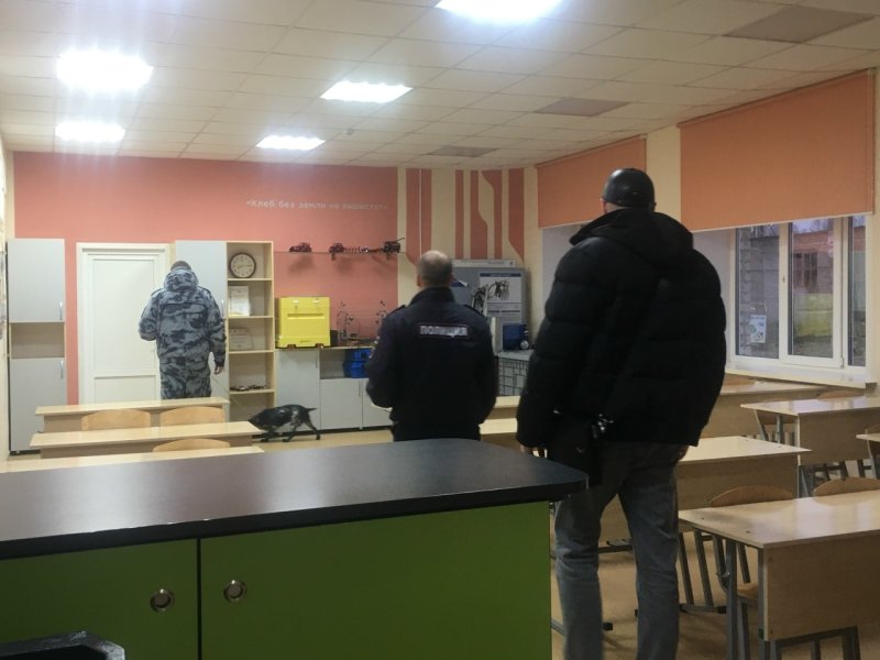 Полицейские из Верховажья проверили общежитие учебного заведения на предмет запрещенных веществ