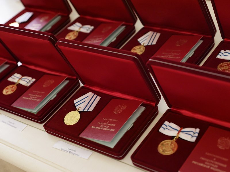 Георгий Филимонов вручил государственные награды Российской Федерации шести многодетным семьям Вологодской области