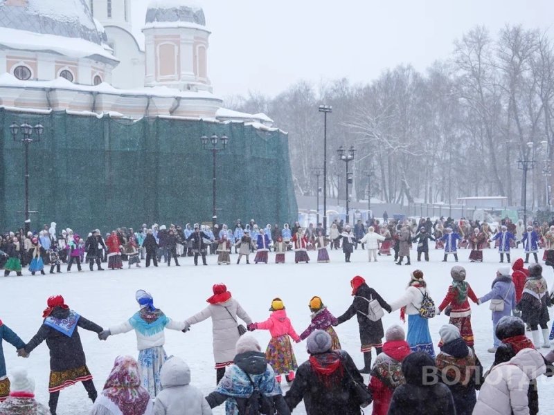 Рождественский хоровод в Вологде объединил 800 человек