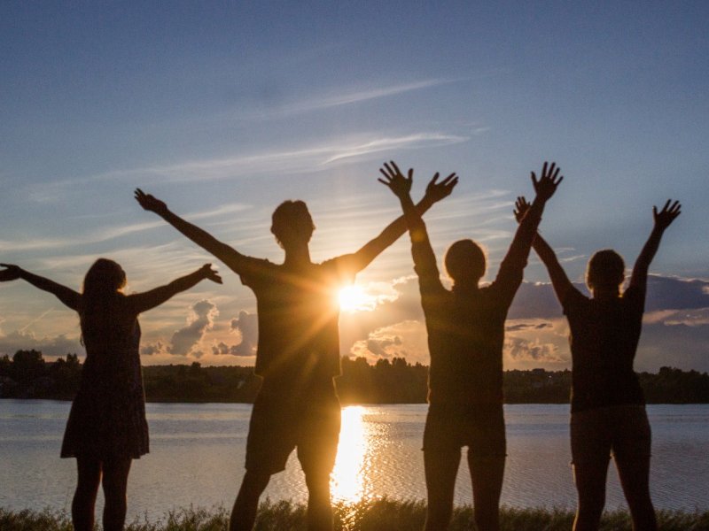 Молодежь Вологодчины зовут присоединиться к волонтерской команде дебютного кинофестиваля «Киномаёвка» в Крыму